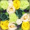 Szappanból készült virágkompozíció, szappanvirág díszdobozban, sárga-zöld