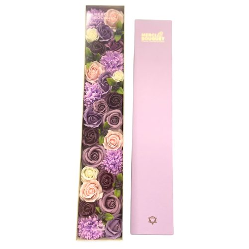 Szappanból készült virágkompozíció, szappanvirág extra hosszú díszdobozban, lila